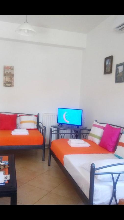 Delicatessen House Apartment เลโอนีดีออน ภายนอก รูปภาพ