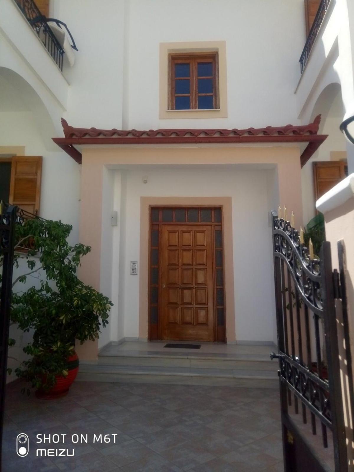 Delicatessen House Apartment เลโอนีดีออน ภายนอก รูปภาพ